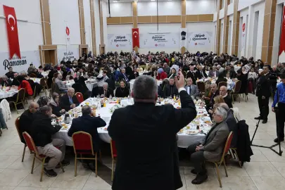 Ankara Keçiören'de emekli askerler aynı sofrada
