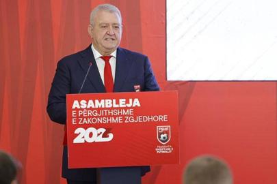 Arnavutluk Futbol Federasyonu başkanlığına yeniden Armand Duka seçildi
