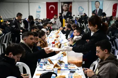 Balıkesir’de iftar çadırı vatandaşları buluşturuyor