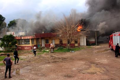 Ekmek fırını çıkan yangında kullanılamaz hale geldi
