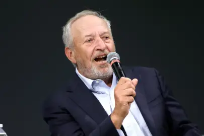 Epstein bağlantıları ABD'nin eski Hazine Bakanına pahalıya patladı, öğretim üyeliği de bitti