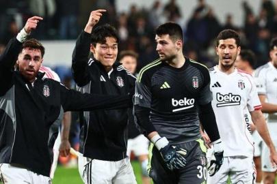 Ersin Destanoğlu formayı kaptırmadı, maça damga vurdu! Başakşehir panteri...