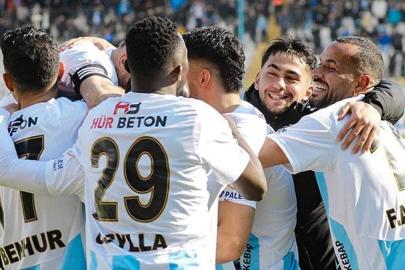 Erzurumspor, Süper Lig aşkına! Galibiyet serisi 10 maça yükseldi...