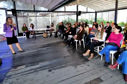 İzmir Bornova’da 'Sağlıklı İlişkiler' masaya yatırıldı