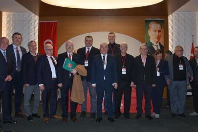 Karşıyaka'da divanda Mehmet Yaya dönemi