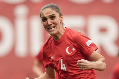 A Milli Kadın Futbol Takımı'ndan rahat galibiyet