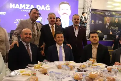 AK Parti MKYK Üyesi Dağ, Eskişehir'de partisinin iftar programına katıldı