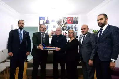 AK Parti MKYK Üyesi Ünal, şehit ailesinin misafiri oldu