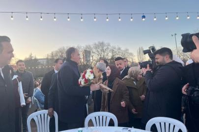 AK Parti Sözcüsü Ömer Çelik, Ankara Üniversitesi'nde öğrencilerle buluştu