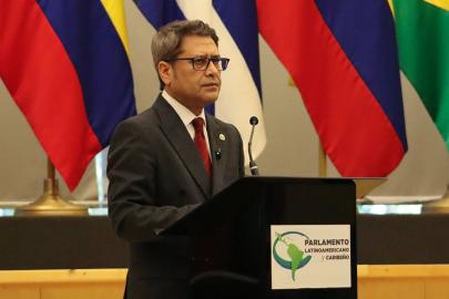 Ali Şahin Parlatino'ya hitap etti: Dünya güçlünün adeta bir kraliyet ormanı