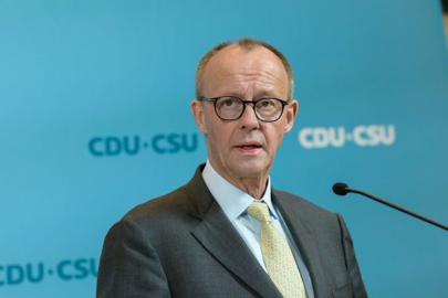 Almanya Başbakanı Merz, Filistin pankartı açanları azarladı: İsrail'in yanında duruyoruz