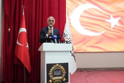 Bakan Ersoy: İstiklal Marşımız yön göstermektedir