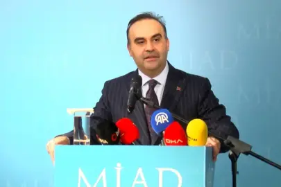 Bakan Kacır: Cephede güçlü değilseniz masada da güçlü olamazsınız