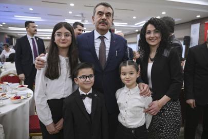 Bakan Tekin, Türkiye Uzlaşı ve Toplumsal Kalkınma Vakfının iftarına katıldı Açıklaması