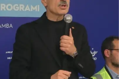 Bakan Uraloğlu'ndan 'Süper Hızlı Tren' müjdesi; Ankara-İstanbul arası 80 dakikaya düşüyor