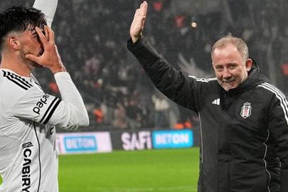 Beşiktaş'ta Sergen Yalçın yıldız ismin biletini kesti! Takımdan ayrılıyor...