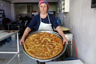 Burdur'da su böreği mesaisi