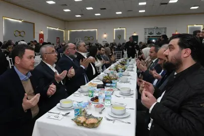  Bursa Emek’te gönüller aynı iftar sofrasında buluştu