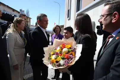 CHP Genel Başkanı Özel, Eskişehir'in Sivrihisar ilçesinde konuştu Açıklaması