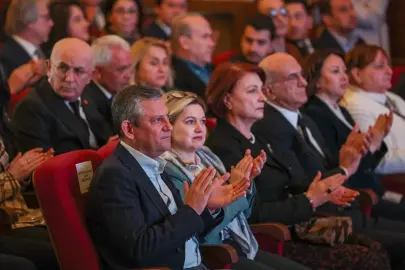 CHP Genel Başkanı Özel, "1 Mart 2003 Direnişi" belgeselinin gösteriminde konuştu Açıklaması