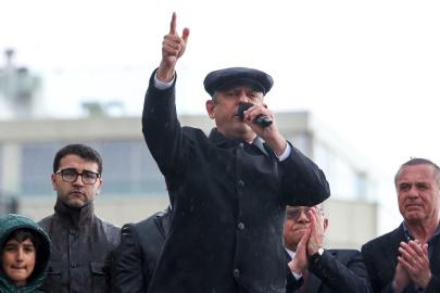 CHP Genel Başkanı Özgür Özel'e Cumhurbaşkanına hakaretten soruşturma başlatıldı