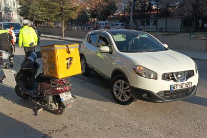 Ciple çarpışan motosikletli yaralandı