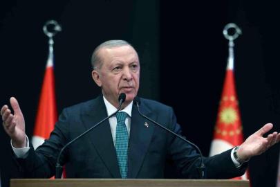 Cumhurbaşkanı Erdoğan: "Kimse Türkiye'ye diz çöktüremeyecek. Göreceksiniz inşallah kazanan Türkiye olacak."