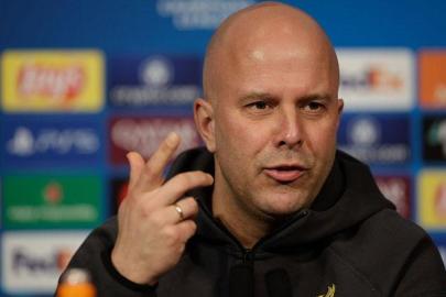 'Daha önce böyle bir şeyle karşılaşmadım' Arne Slot'tan Galatasaray-Liverpool maçı itirafı: Galatasaray'dan bir oyuncu seçseydim...