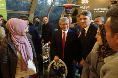 Davutoğlu: Netanyahu-Trump ikilisi karşısında dimdik ayaktayız deme günüdür