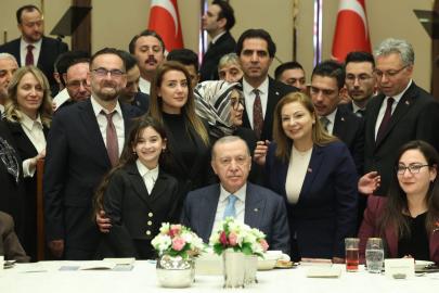 Dünya matematik şampiyonu Lina, Cumhurbaşkanı Erdoğan'dan 23 Nisan'da koltuğuna oturmayı istemiş