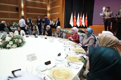 Emine Erdoğan "AK Parti İstanbul Kadın Kolları ile Vefa İftarı" programına katıldı Açıklaması