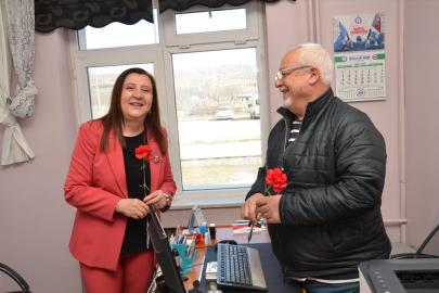 Gümüşhacıköy Belediye Başkanı Özyol'dan sağlık çalışanlarına Tıp Bayramı ziyareti