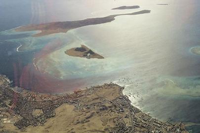 İran Devrim Muhafızları Ordusu: "İran'a ait tüm adalarda, çocuk katilleri için mezarlar hazırladık"