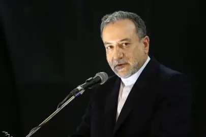 İran Dışişleri Bakanı Erakçi'den ABD üssü bulunan ülkelere uyarı: Meşru hedefimiz