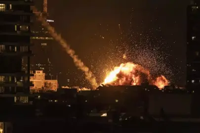 İran: Dubai'de ABD askerlerinin toplandığı yeri vurduk, 40 tanesi öldü