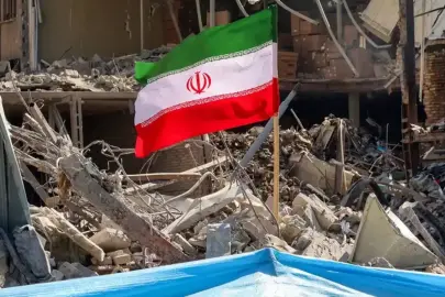 İran Sağlık Bakanlığı: ABD-İsrail saldırılarında hayatını kaybedenlerin sayısı 926'ya yükseldi