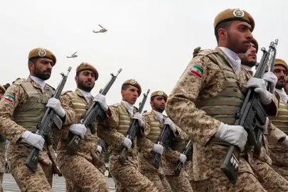 İran'dan kara harekatı çıkışı: Savaşçı evlatlarımız onları bekliyor