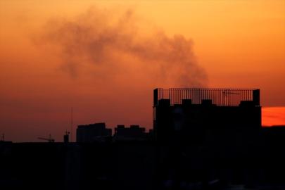 İran'ın başkenti Tahran'da çok sayıda patlama meydana geldi