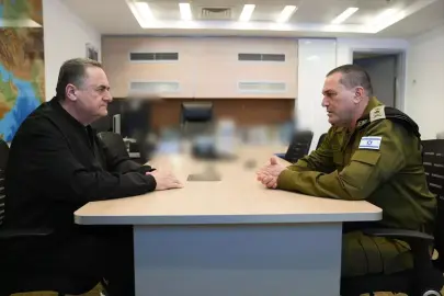 İsrail Savunma Bakanı'ndan Lübnan Cumhurbaşkanı'na Hizbullah'ın silahsızlandırılması tehdidi