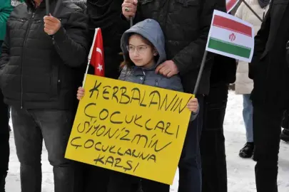 Kars'ta Caferiler İran'a düzenlenen saldırıları kınadı