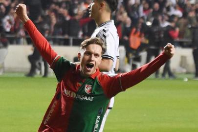 Karşıyaka'da Erhan ve Mücahit sevinci