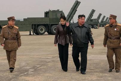 Kim ve halefinden ABD'ye tarihi mesaj: Testi birlikte izlediler