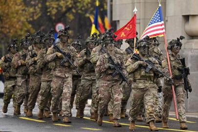 Kongre'deki İran brifinginden çıkan Demokrat senatörden "kara saldırısı" sinyali