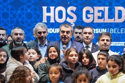 Milli Eğitim Bakanı Tekin, Sultangazi Belediyesi Ramazan Etkinlik Çadırı'nı ziyaret etti Açıklaması