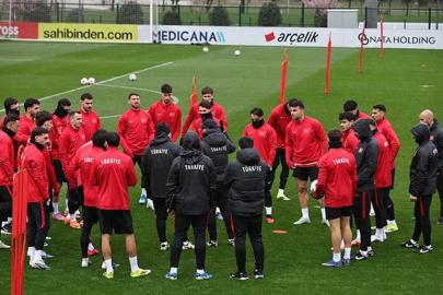 Milli Takım'da Merih Demiral takımdan ayrı çalıştı