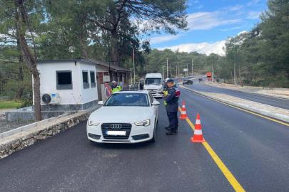 Muğla'da trafikte kural ihlali yapan 6 bin 375 sürücüye ceza