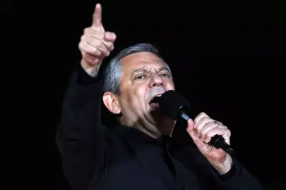 Özgür Özel: Tanju Başkanın hapiste olmasının kime yararı var