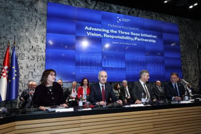 TBMM Başkanı Kurtulmuş, Üç Deniz Girişimi Parlamenter Zirvesi'nde konuştu Açıklaması