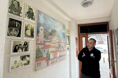 Trafik kazasında ölen hiç görmediği ablası için kütüphane kurdu