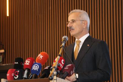 Ulaştırma ve Altyapı Bakanı Uraloğlu, Isparta'da iftar programında konuştu Açıklaması